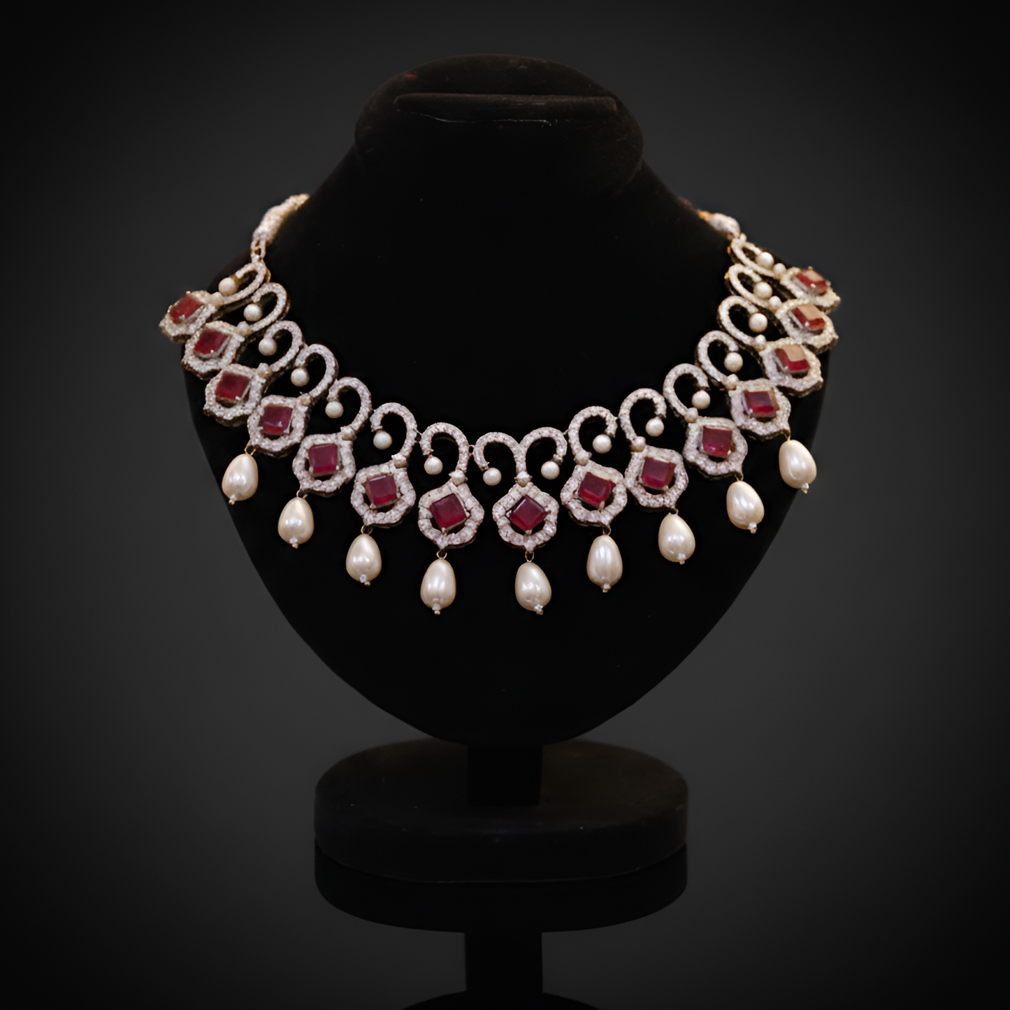 Elegant Oval Necklace